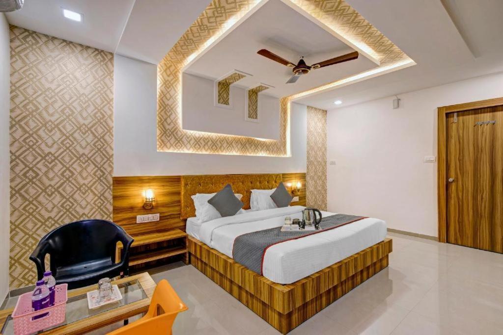 Hotel Nilkanth Inn Halol Exterior photo