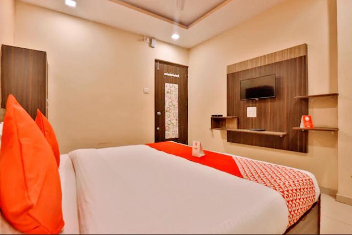 Hotel Nilkanth Inn Halol Exterior photo